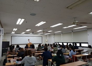 간호학원 신생아간호 교육중~^^