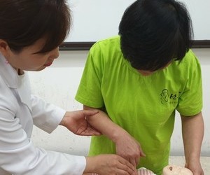 영아 심폐 소생술 교육중~^^